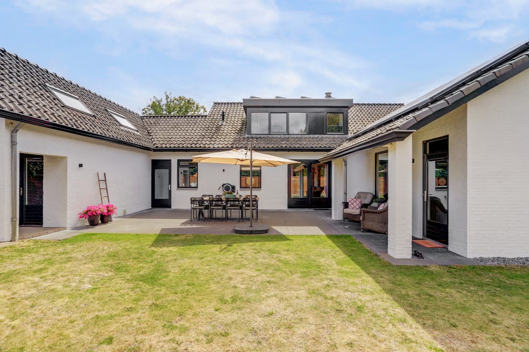 Photo 67 of Hazenstraat 4