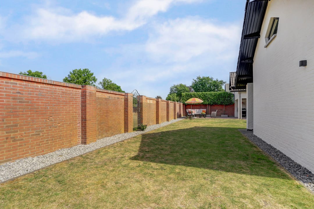 Photo 71 of Hazenstraat 4