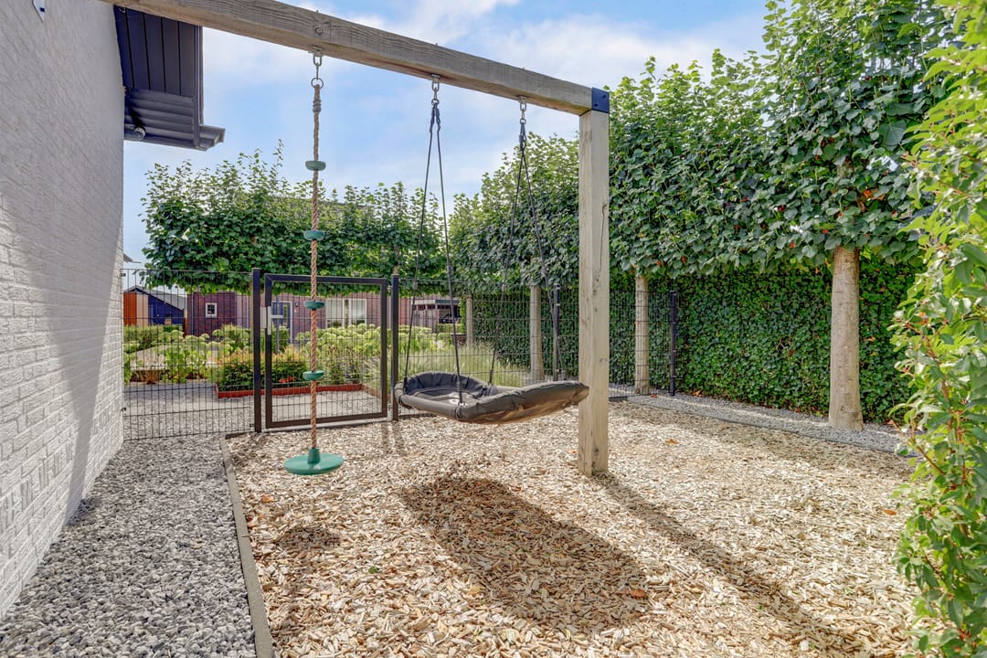 Photo 76 of Hazenstraat 4