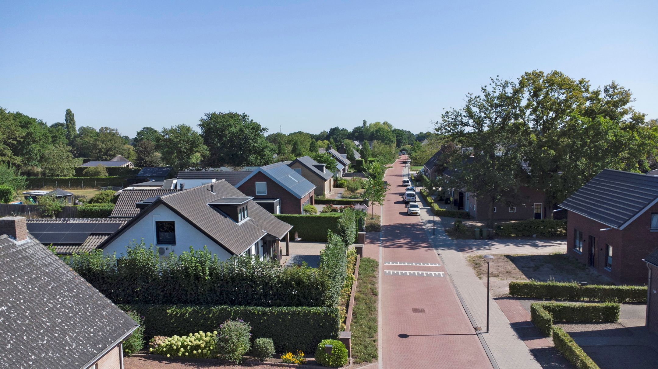 Photo 87 of Hazenstraat 4