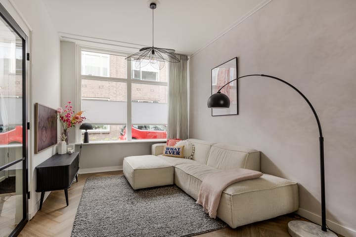 Photo 5 of Tollensstraat 28