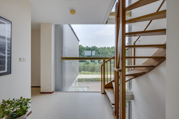 Foto 25 van Hofvliet 77