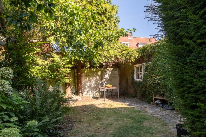 Foto 38 van Sperwerlaan 4-A