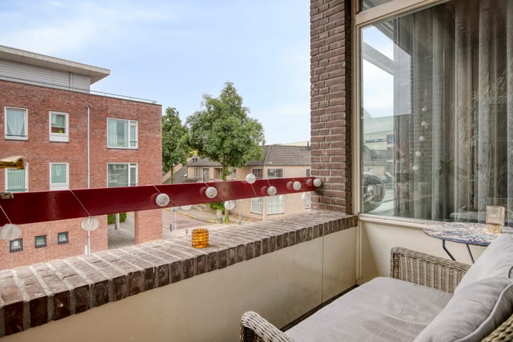 Foto 12 van Julianastraat 43