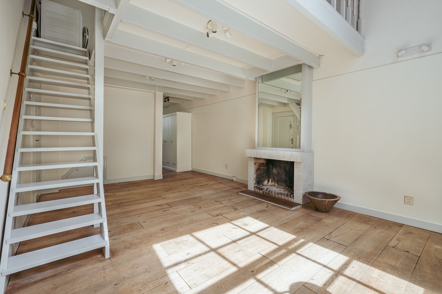 Photo 5 of Leliegracht 7-H