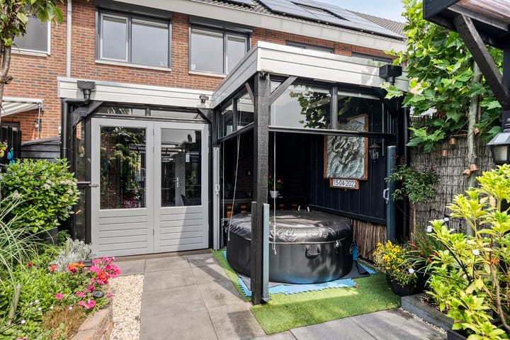 Foto 27 van de Pirk 48