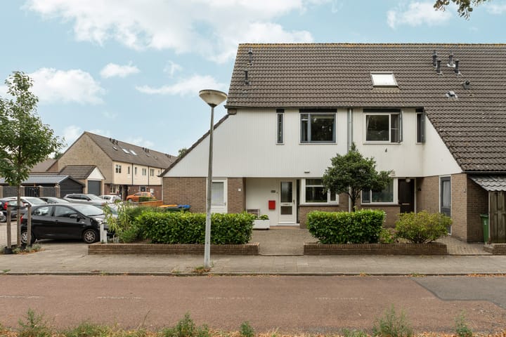 Foto 36 van Suze Robertsonstraat 7