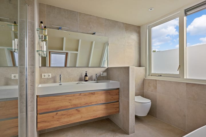 Foto 35 van Cornelis Roosstraat 17