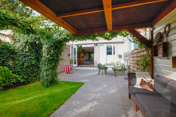 Foto 21 van Cornelis Roosstraat 17