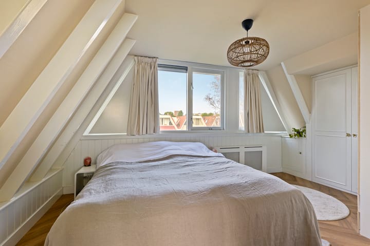 Foto 37 van Cornelis Roosstraat 17