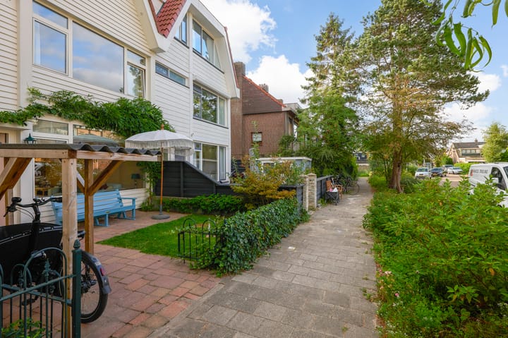 Foto 17 van Cornelis Roosstraat 17