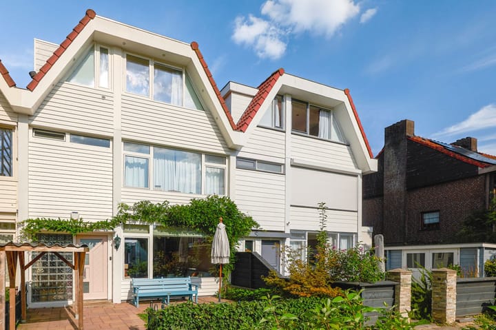 Foto 45 van Cornelis Roosstraat 17