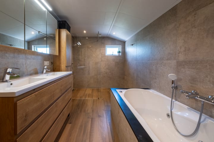 Foto 28 van Halbe Wiersemaweg 12