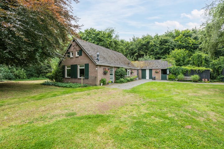 Photo 1 of Ericasestraat 112