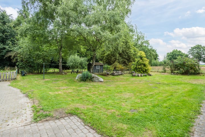 Photo 37 of Ericasestraat 112