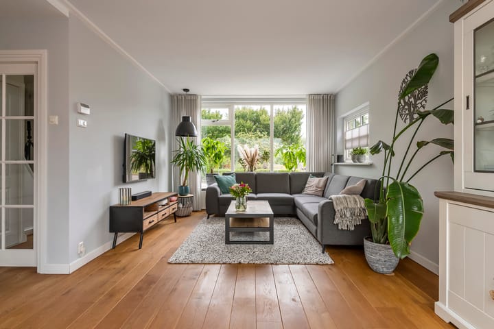 Photo 7 of Adam van Delenstraat 6-E