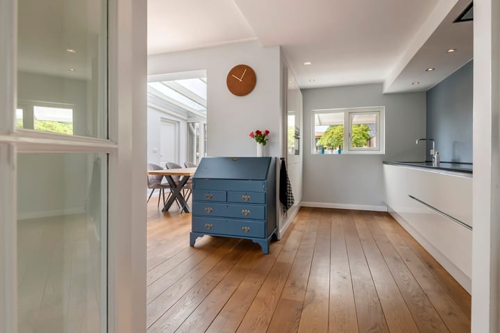 Photo 20 of Adam van Delenstraat 6-E