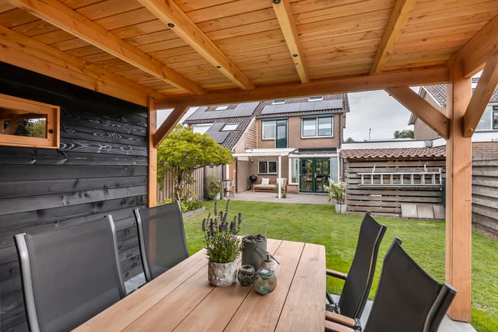 Photo 27 of Adam van Delenstraat 6-E