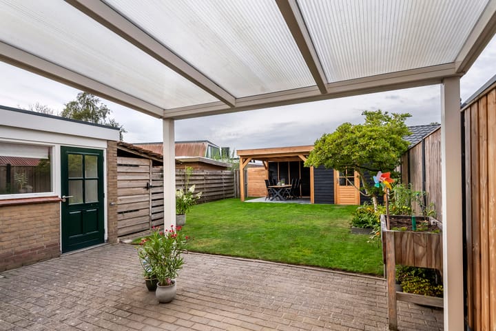 Photo 30 of Adam van Delenstraat 6-E