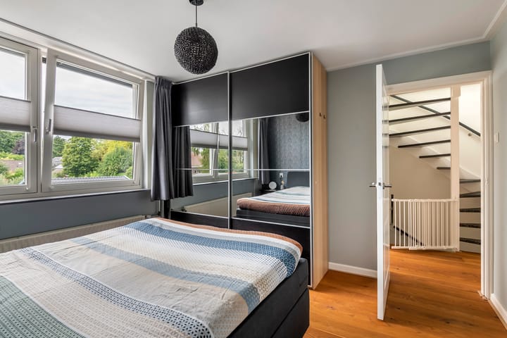 Photo 38 of Adam van Delenstraat 6-E