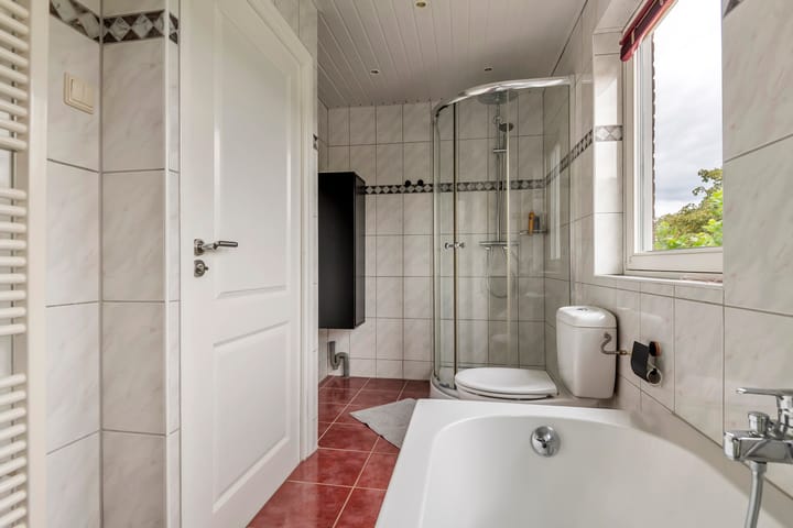 Photo 40 of Adam van Delenstraat 6-E