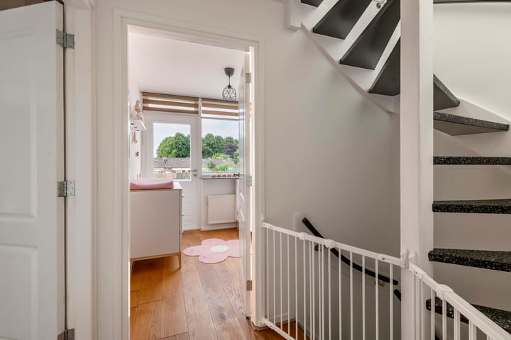 Photo 46 of Adam van Delenstraat 6-E