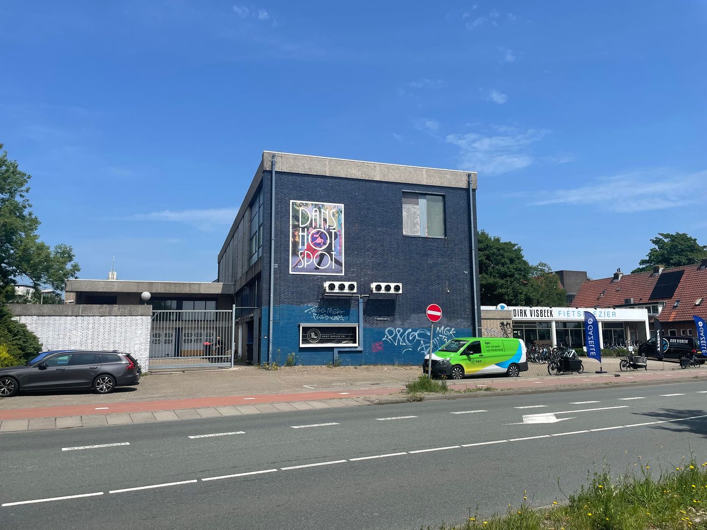 View photo 2 of Esdoornlaan 8