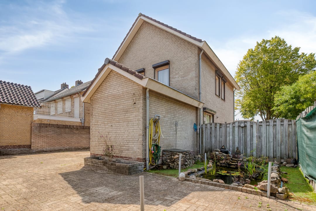 Photo 32 of Braakstraat 104