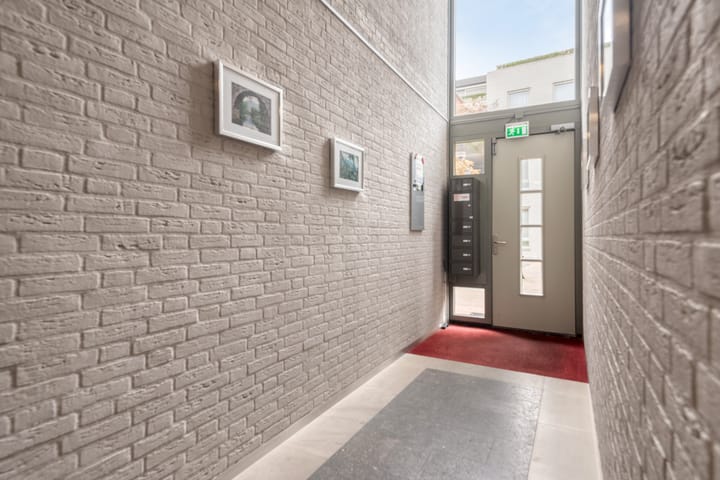 Photo 8 of Prins Hendrikstraat 30-06