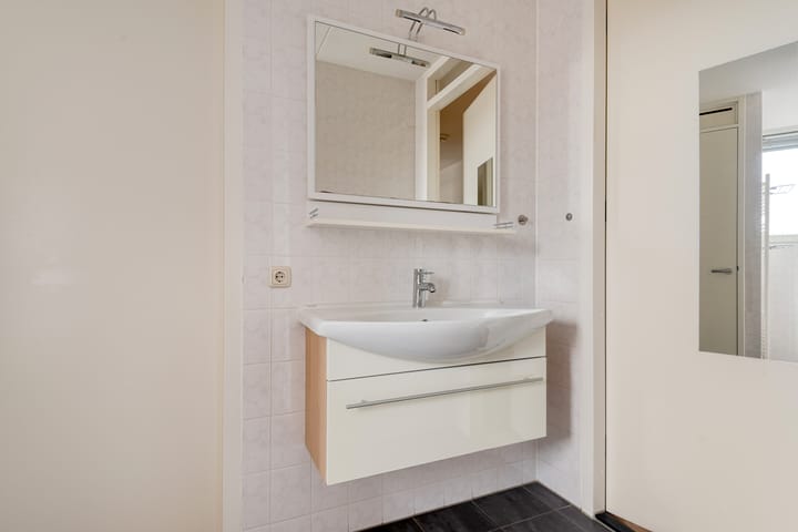 Photo 33 of Prins Hendrikstraat 30-06