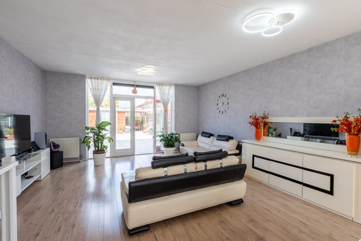 Photo 11 of Operatie Mannahof 51