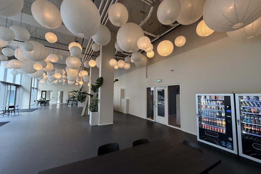 Foto 13 van August Allebéplein 256