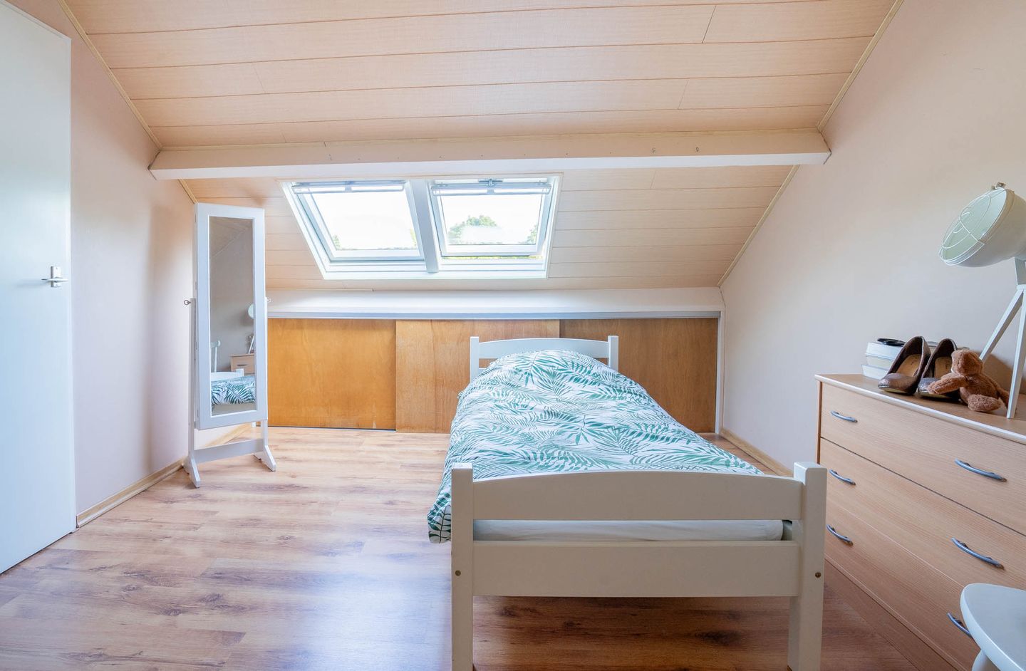 Foto 34 van Bottelroosstraat 6