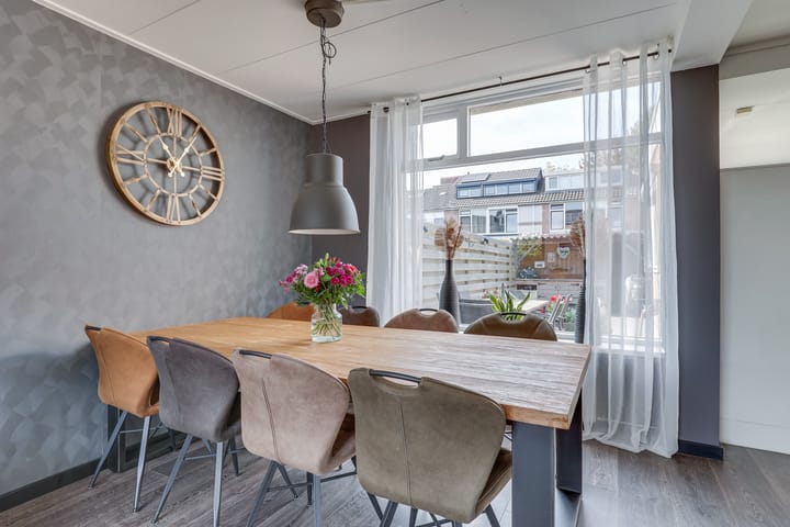 Photo 4 of Teding van Berkhoutstraat 5