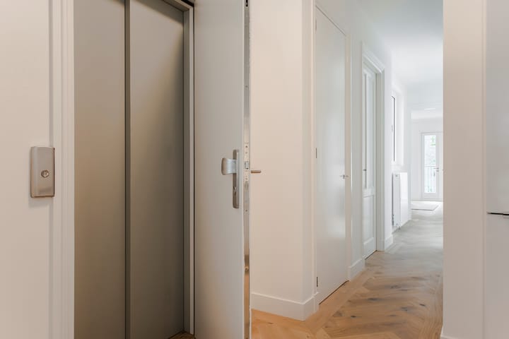 Foto 11 van Swammerdamstraat 12-C