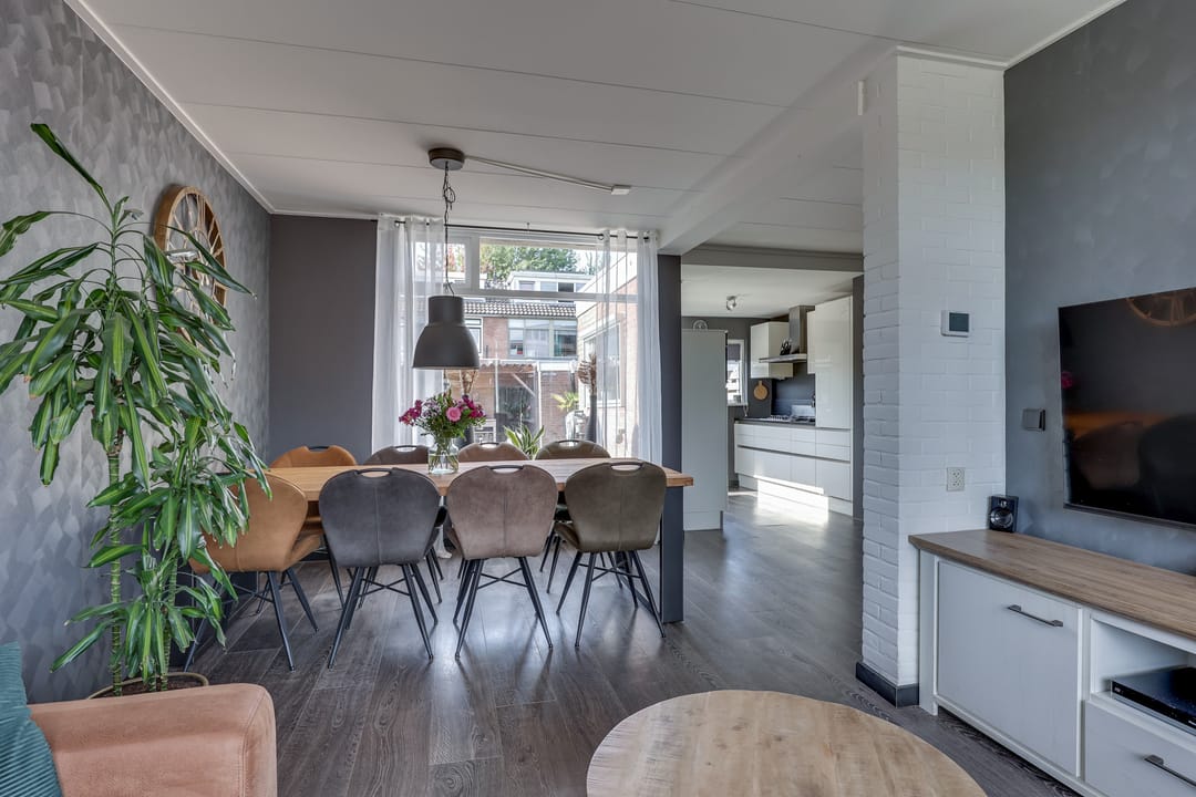 Photo 17 of Teding van Berkhoutstraat 5