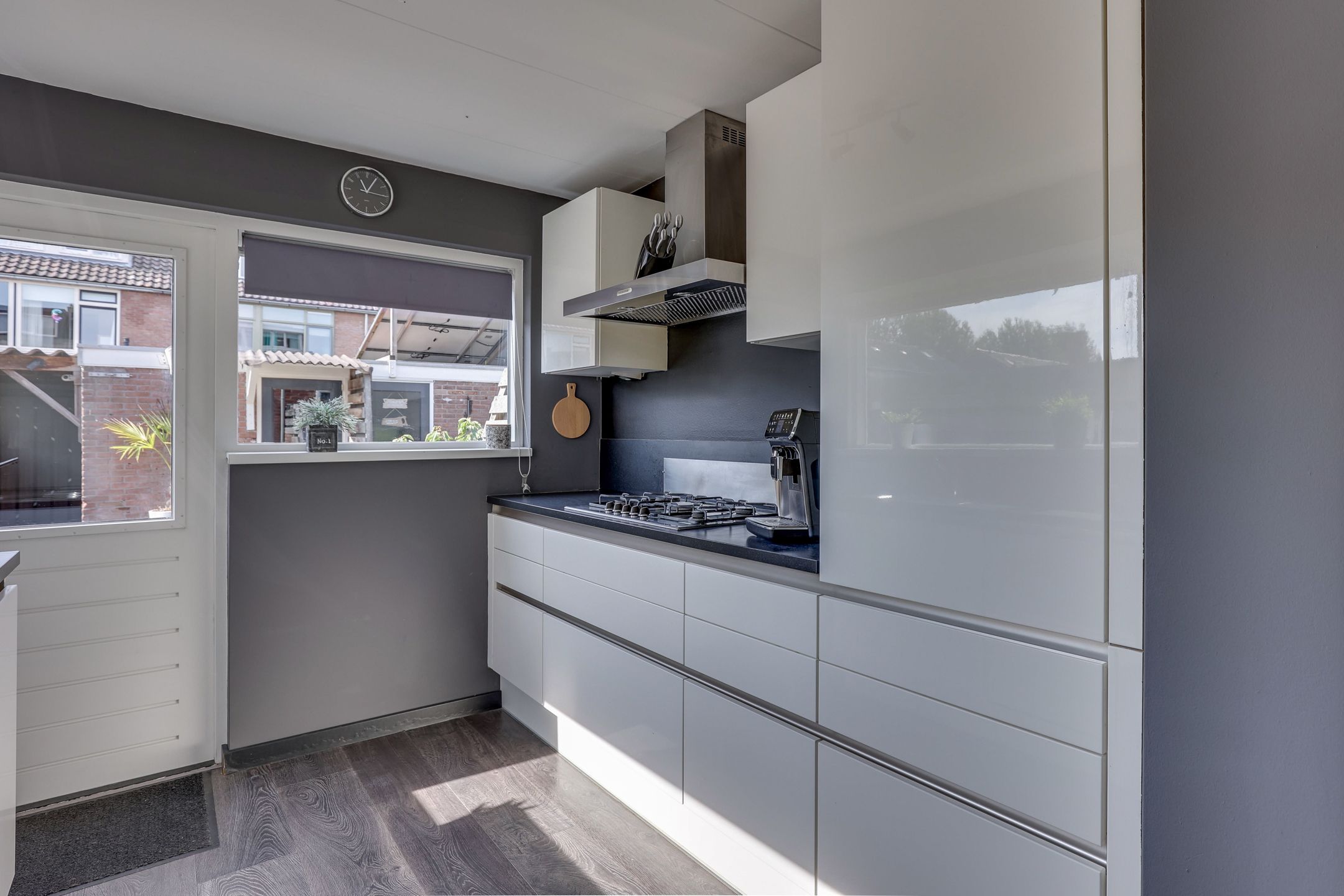 Photo 21 of Teding van Berkhoutstraat 5