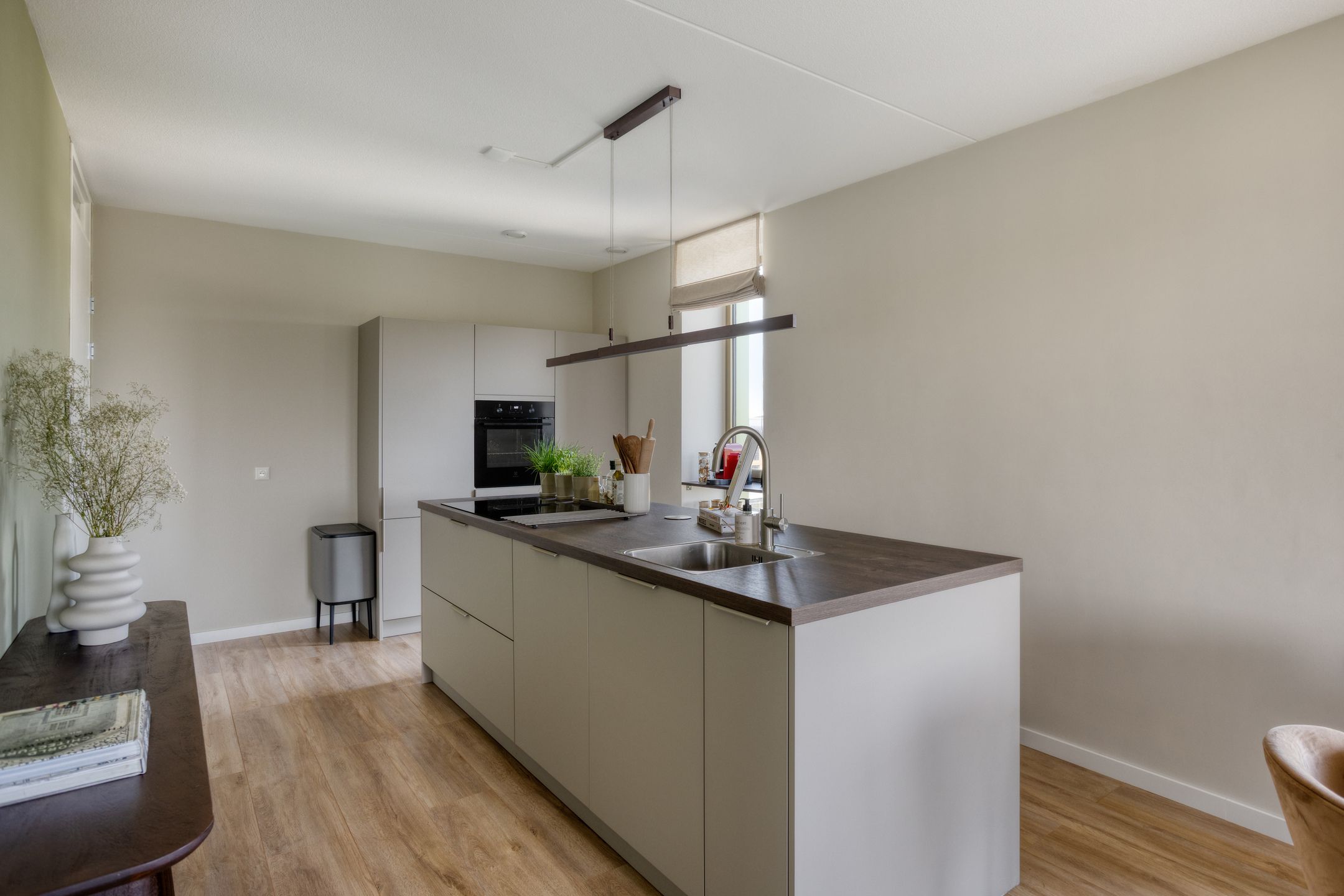 Photo 3 of Atelierstraat 276