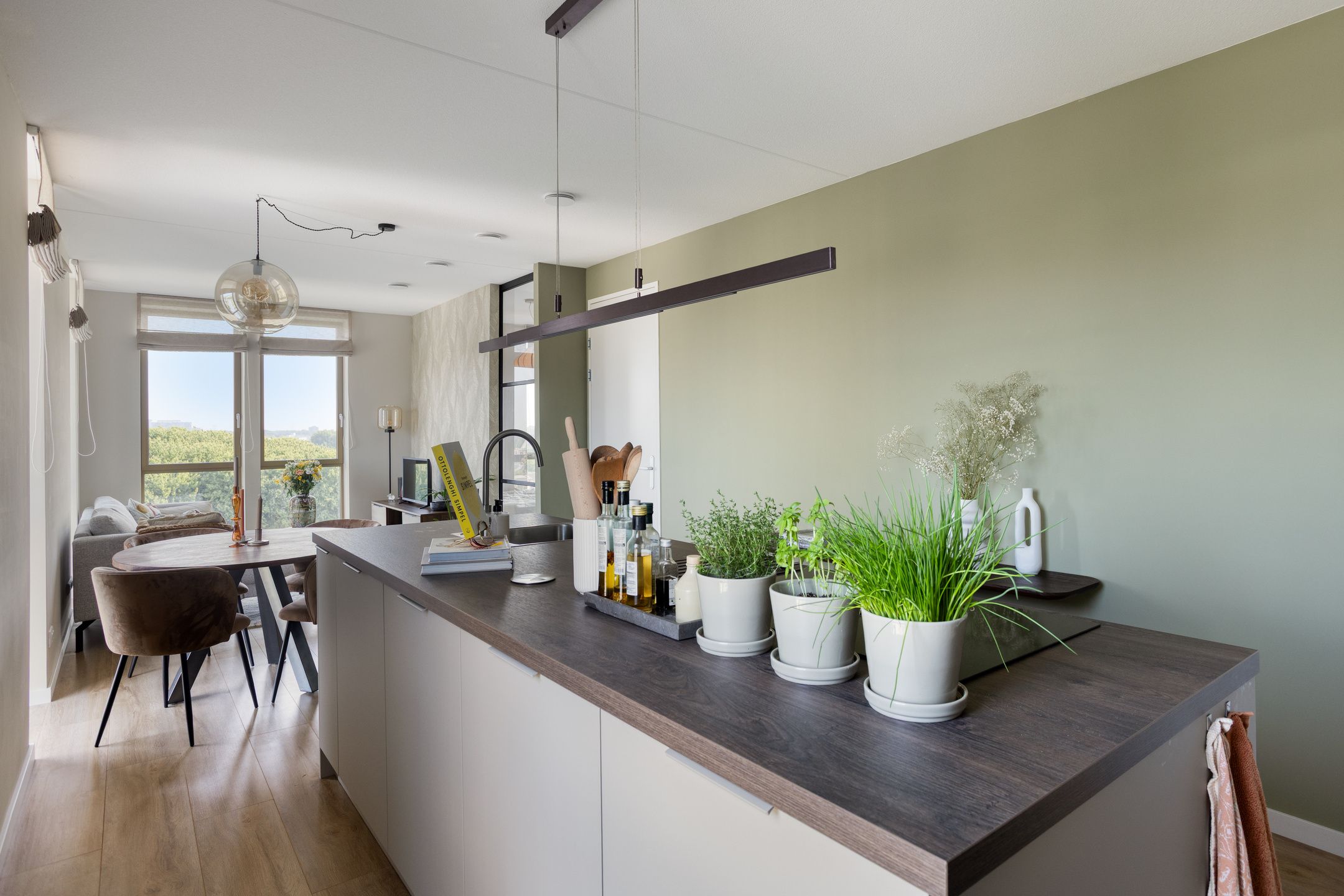 Photo 9 of Atelierstraat 276