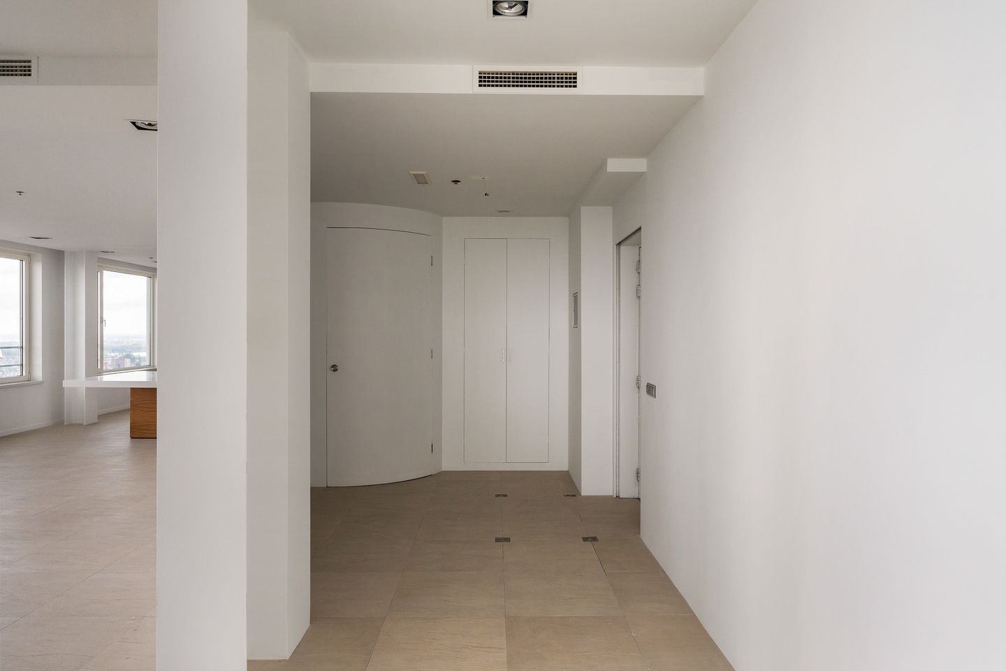 Photo 5 of Landverhuizersplein 151