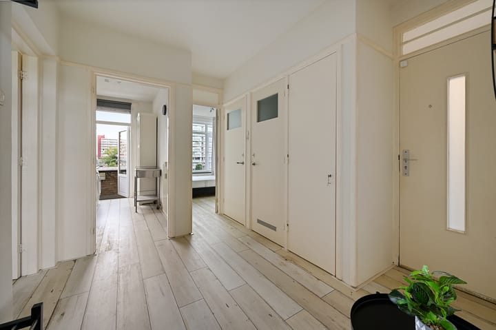 Foto 9 van Monseigneur van Steelaan 182