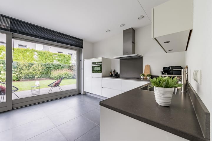 Photo 7 of Teunisbloem 29