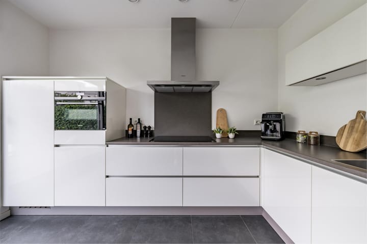 Photo 9 of Teunisbloem 29