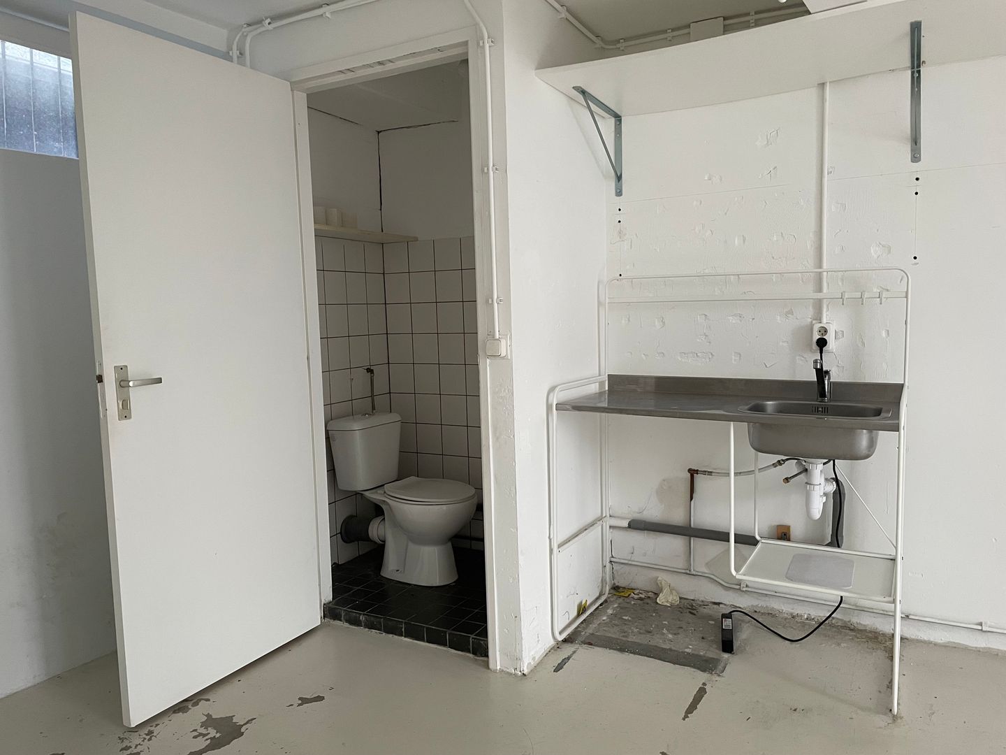 View photo 2 of Fokke Simonszstraat 96-H