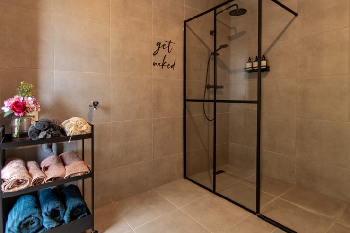 Foto 24 van Leenderweg 221