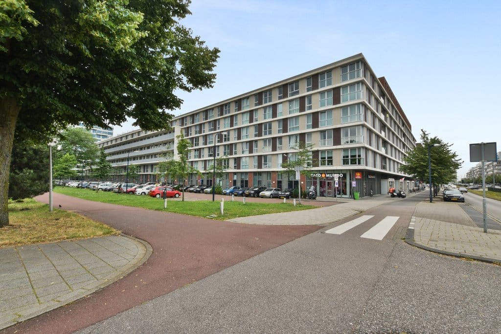 Pieter Calandlaan 759