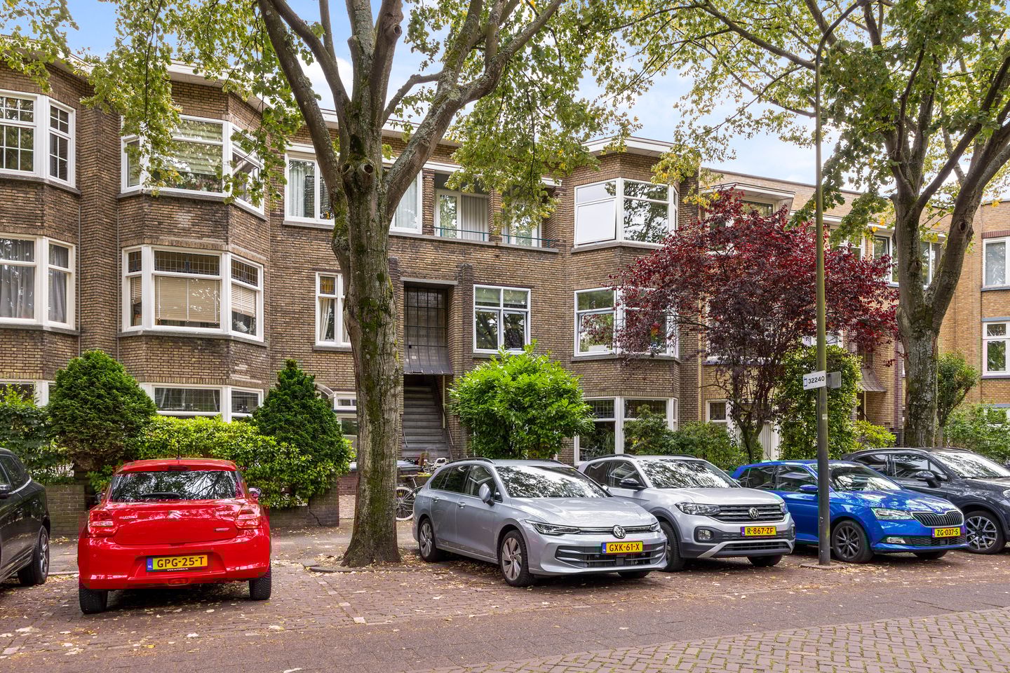 Foto 1 van Caan van Necklaan 214