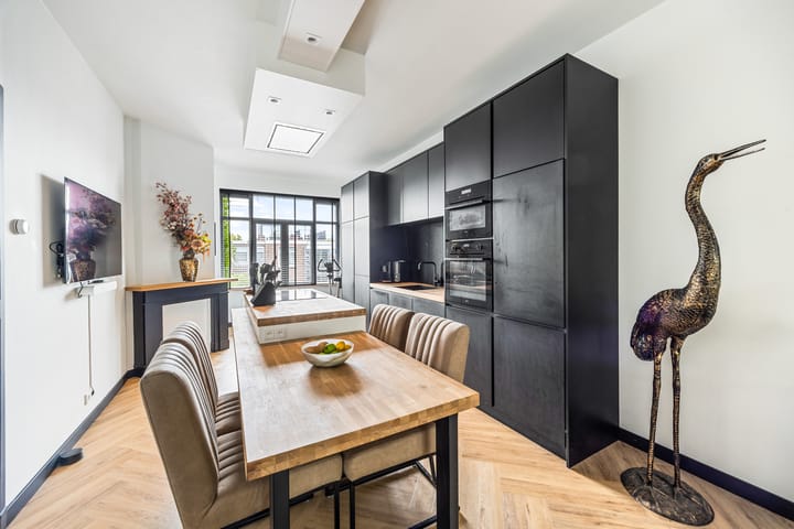 Foto 5 van Caan van Necklaan 214