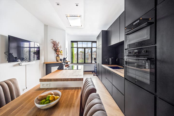 Foto 8 van Caan van Necklaan 214