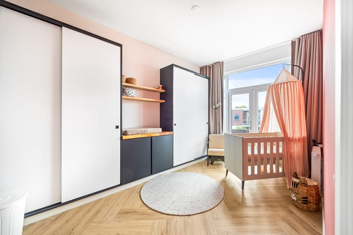 Foto 17 van Caan van Necklaan 214